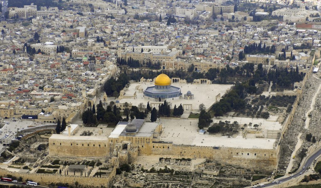 Pope pleads for end to Temple Mount violence in Jerusalem ...